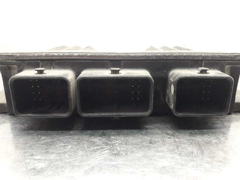 Recambio de centralita motor uce para renault megane ii berlina 5p confort dynamique referencia OEM IAM 8200334419 357 820037415