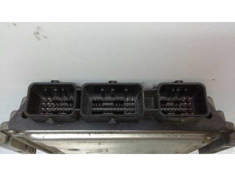 Recambio de centralita motor uce para renault scenic ii grand confort dynamique referencia OEM IAM 8200386508 0281011776 198