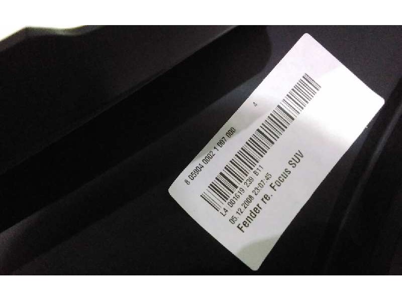 Recambio de aleta delantera derecha para ford focus turnier (cb4) referencia OEM IAM 8090400021007000  