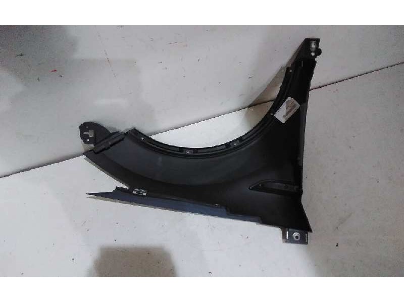 Recambio de aleta delantera izquierda para ford focus turnier (cb4) referencia OEM IAM 80590300021006000  