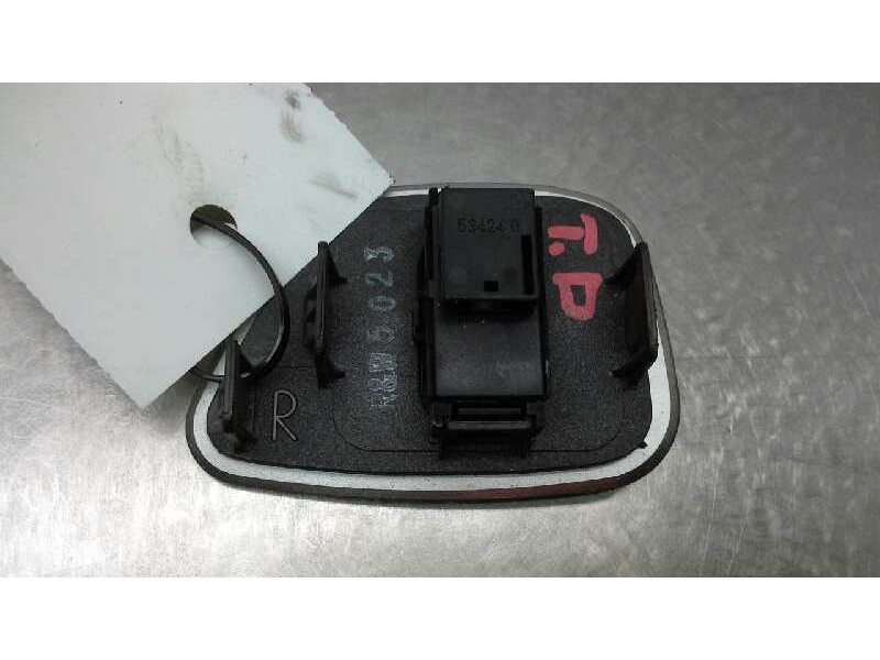 Recambio de mando elevalunas trasero derecho para mercedes clase e (w210) berlina diesel 320 cdi (210.026) referencia OEM IAM 21