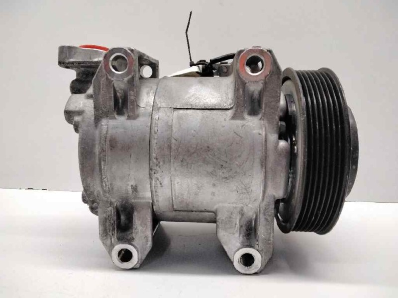 Recambio de compresor aire acondicionado para nissan cabstar 45.14 referencia OEM IAM 926004X30A  