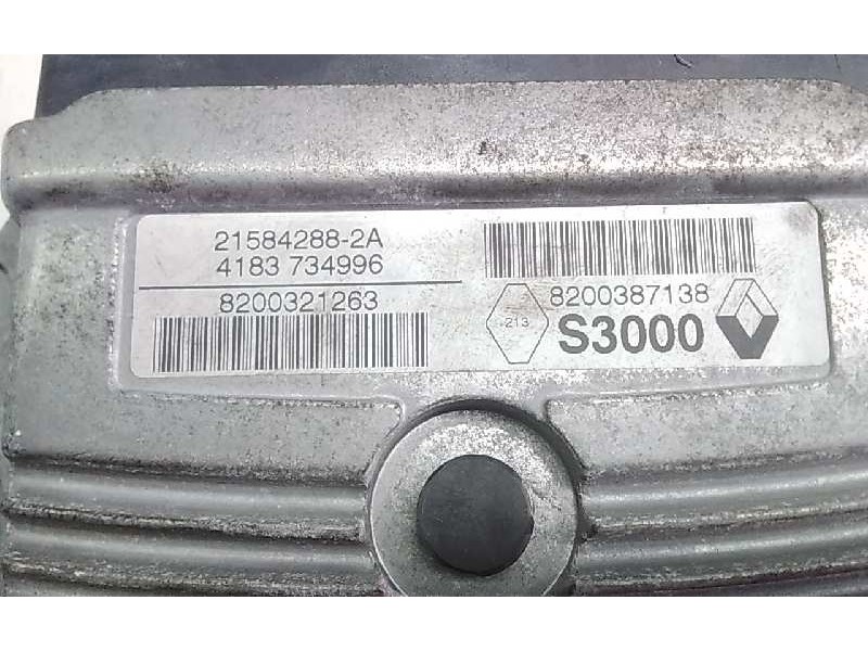 Recambio de centralita motor uce para renault megane ii berlina 5p expression referencia OEM IAM 8200387138  