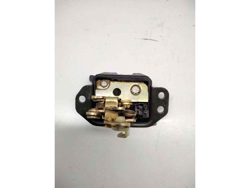 Recambio de cerradura maletero / porton para daewoo kalos 1.2 se referencia OEM IAM 4E24  