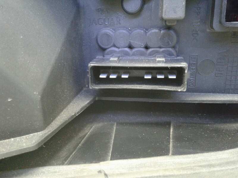 Recambio de piloto trasero derecho para jaguar x-type 2.0 v6 referencia OEM IAM   