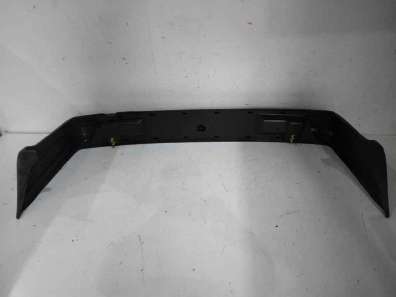 Recambio de paragolpes trasero para ford escort berlina referencia OEM IAM   