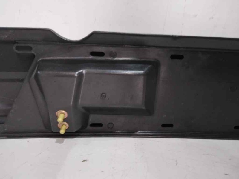 Recambio de paragolpes trasero para ford escort berlina referencia OEM IAM   