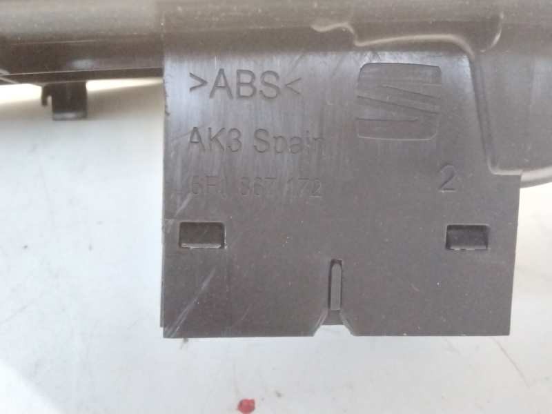 Recambio de mando elevalunas trasero derecho para seat arona style edition referencia OEM IAM 6F1867172  