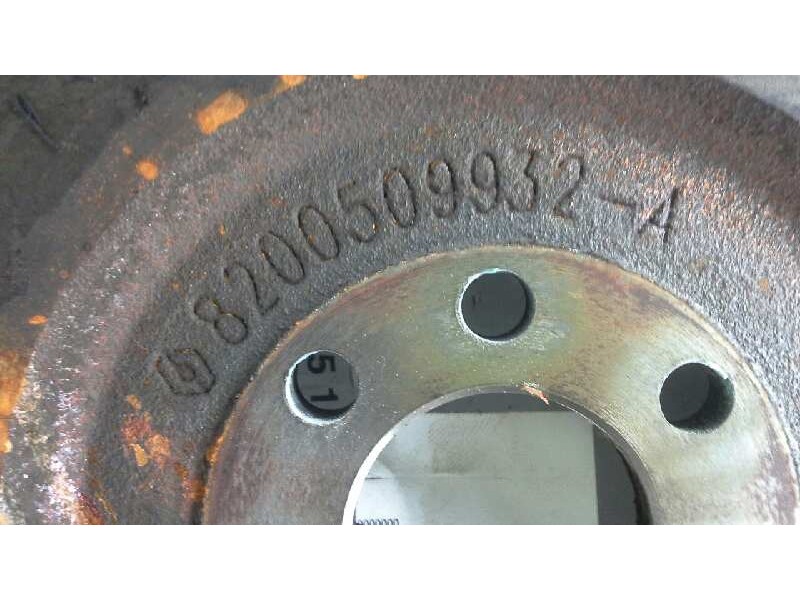 Recambio de volante motor para nissan interstar mod. 04 (x70) 2.5 dci diesel cat referencia OEM IAM   