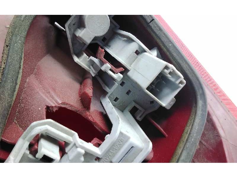 Recambio de piloto trasero derecho para ford fiesta (cb1) ambiente referencia OEM IAM   