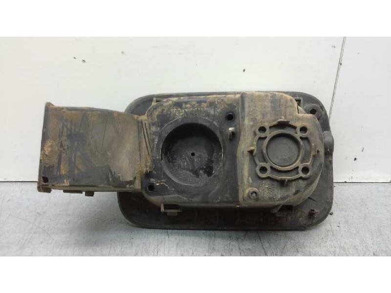 Recambio de tapa exterior combustible para renault scenic ii 1.9 dci diesel referencia OEM IAM 8200228510  
