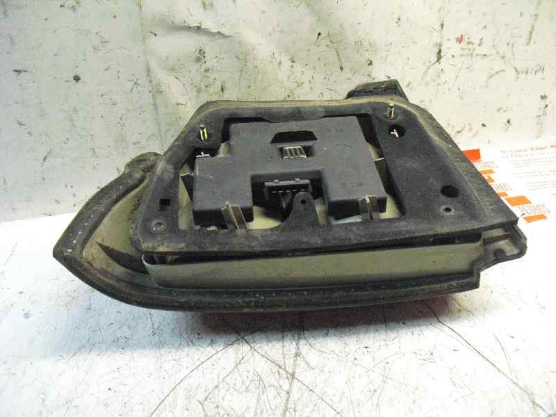 Recambio de piloto trasero derecho para ford escort berlina/turnier 1.8 16v cat referencia OEM IAM   