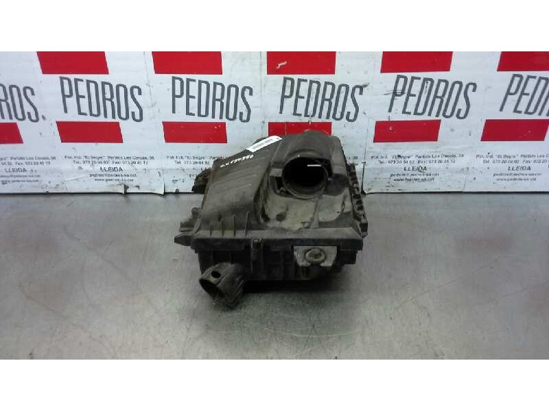 Recambio de filtro aire para renault trafic combi (ab 4.01) generation privilege  combi corto referencia OEM IAM   