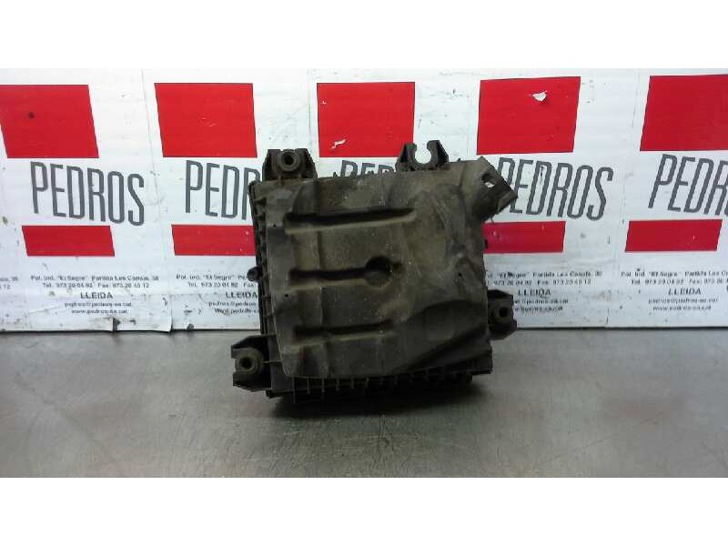 Recambio de filtro aire para renault trafic combi (ab 4.01) generation privilege  combi corto referencia OEM IAM   