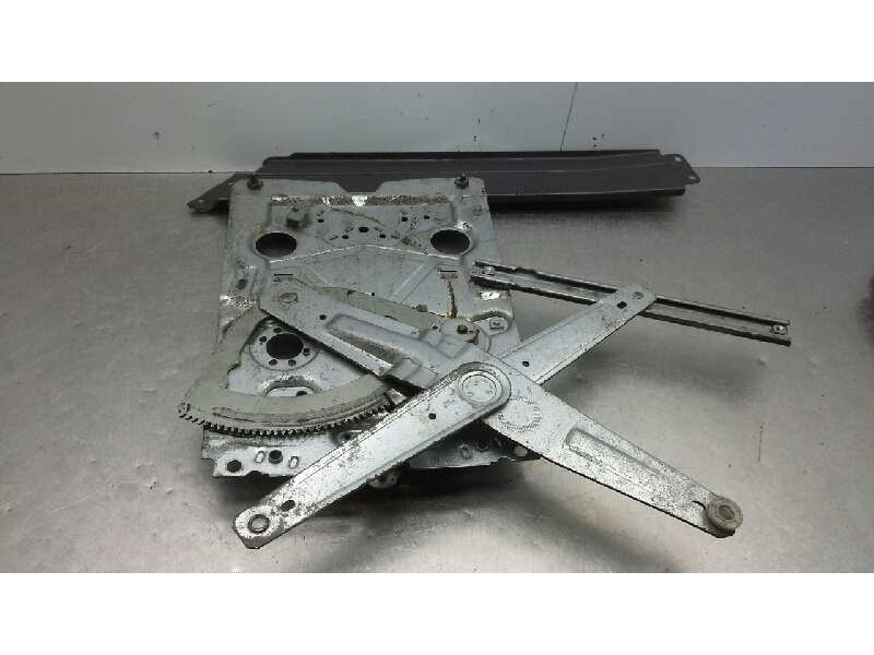 Recambio de elevalunas delantero izquierdo para renault premium 420 referencia OEM IAM   