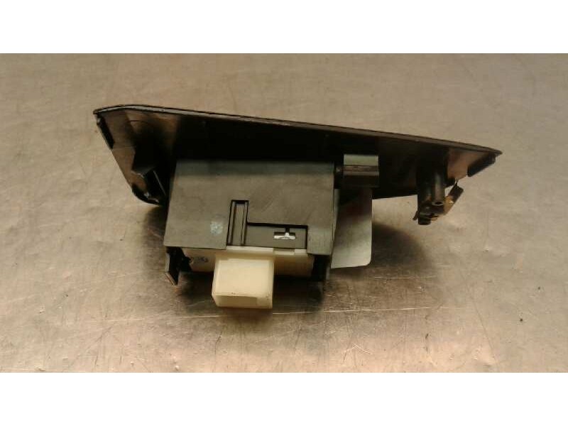 Recambio de mando elevalunas trasero izquierdo para toyota avensis berlina (t25) 2.2 d-4d sol berlina (5-ptas.) referencia OEM I