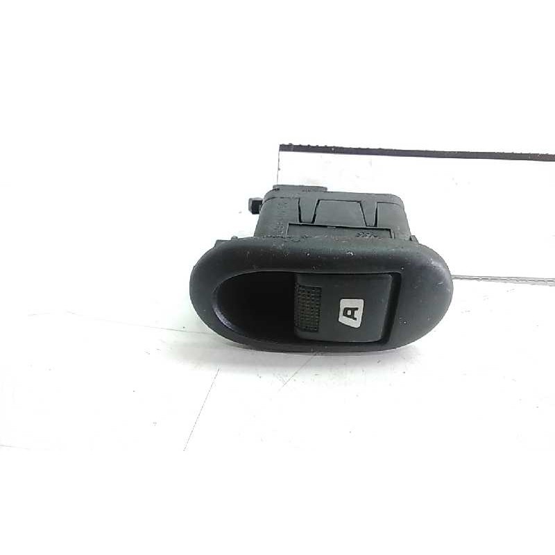 Recambio de mando elevalunas delantero izquierdo para peugeot 1007 dolce referencia OEM IAM 96401469XT  