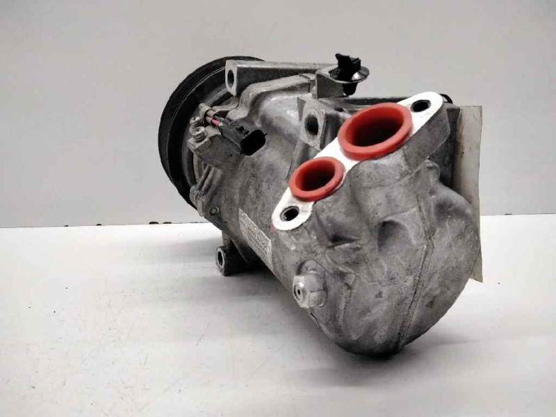 Recambio de compresor aire acondicionado para nissan nv 200 (m20) 1.5 dci cat referencia OEM IAM 926003VD0A  