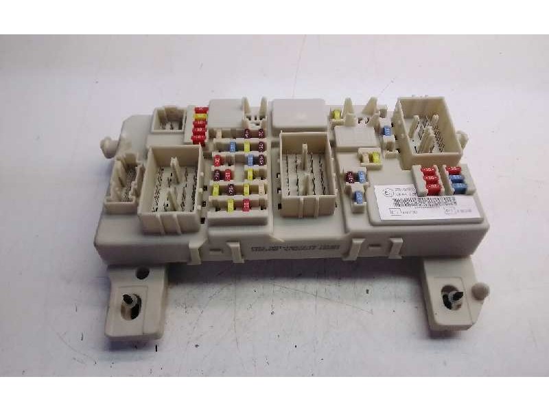 Recambio de caja fusibles para ford c-max (cb3) referencia OEM IAM 30S5519256309  
