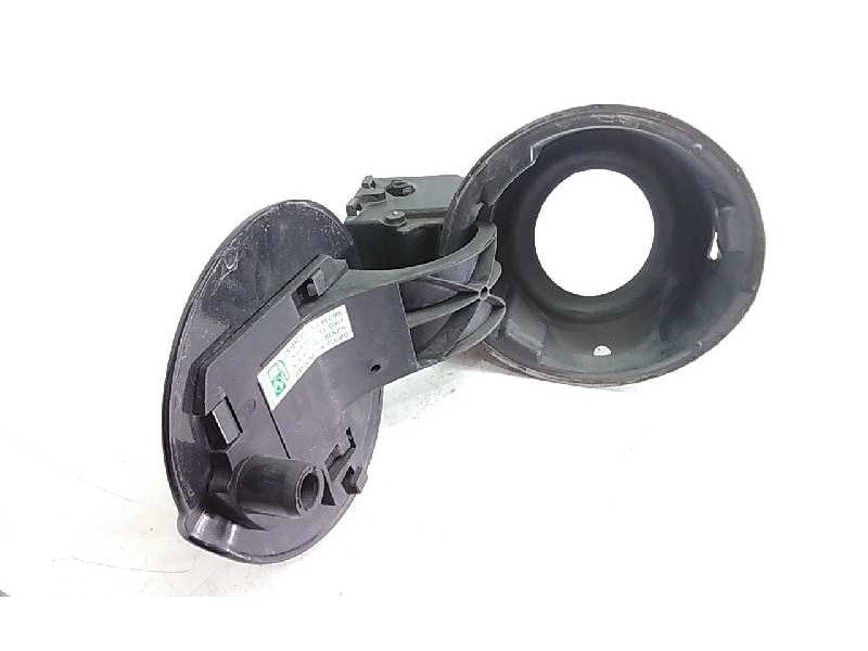 Recambio de tapa exterior combustible para peugeot 1007 dolce referencia OEM IAM L1020319  