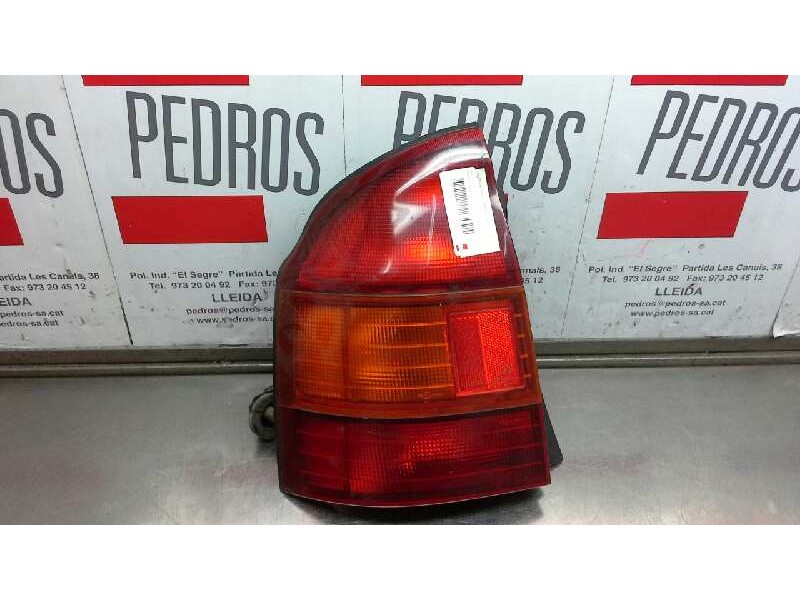 Recambio de piloto trasero izquierdo para mazda 323 berlina (bd1) referencia OEM IAM   10300