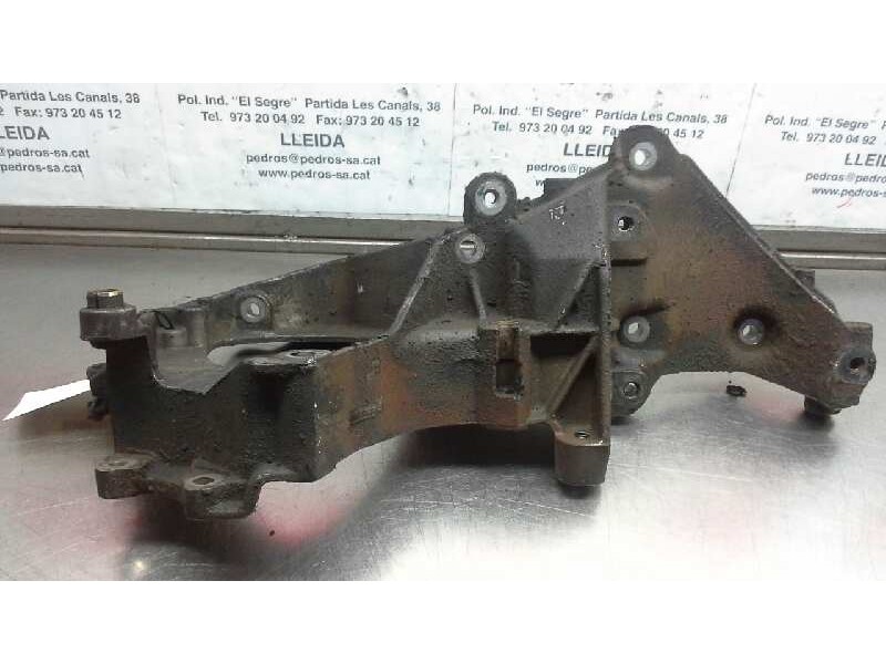 Recambio de soporte alternador para nissan interstar mod. 04 (x70) 2.5 dci diesel cat referencia OEM IAM 8200016644  