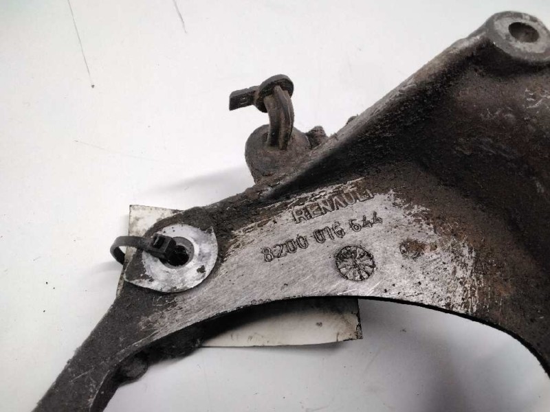 Recambio de soporte alternador para nissan interstar mod. 04 (x70) 2.5 dci diesel cat referencia OEM IAM 8200016644  