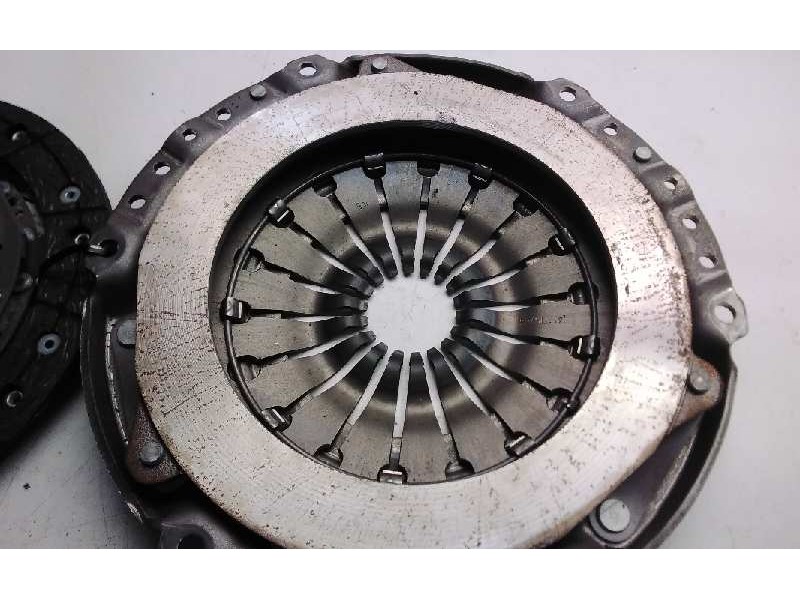 Recambio de kit embrague para ford transit caja cerrada, corta (fy) (2000 =>) referencia OEM IAM B1075C275  