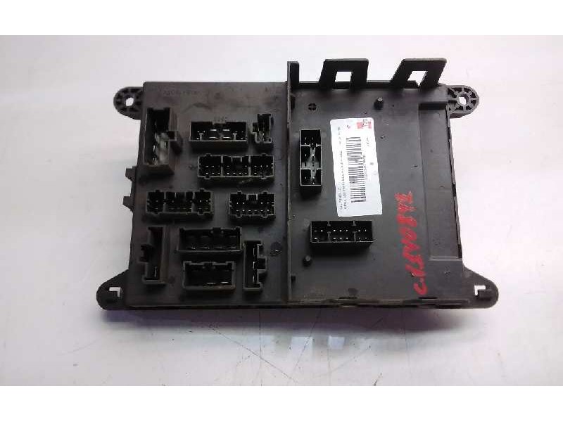 Recambio de caja fusibles para land rover freelander (ln) e familiar referencia OEM IAM V23081C1061X3  