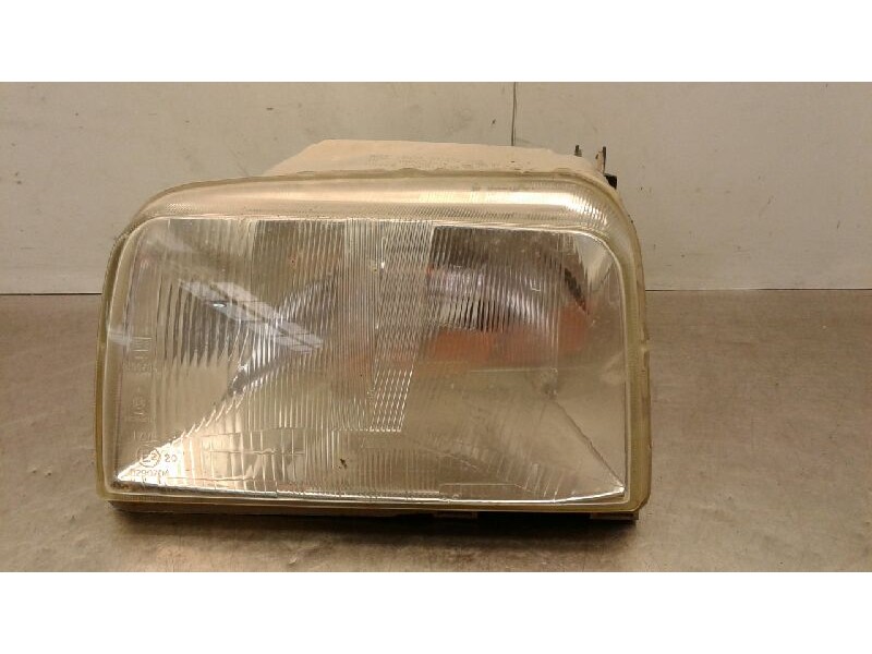 Recambio de faro izquierdo para renault rapid/express (f40) 1.4 familiar kat (f407/40v) referencia OEM IAM   