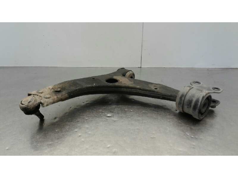Recambio de brazo suspension inferior delantero derecho para ford focus turnier (cb4) trend referencia OEM IAM 139023  