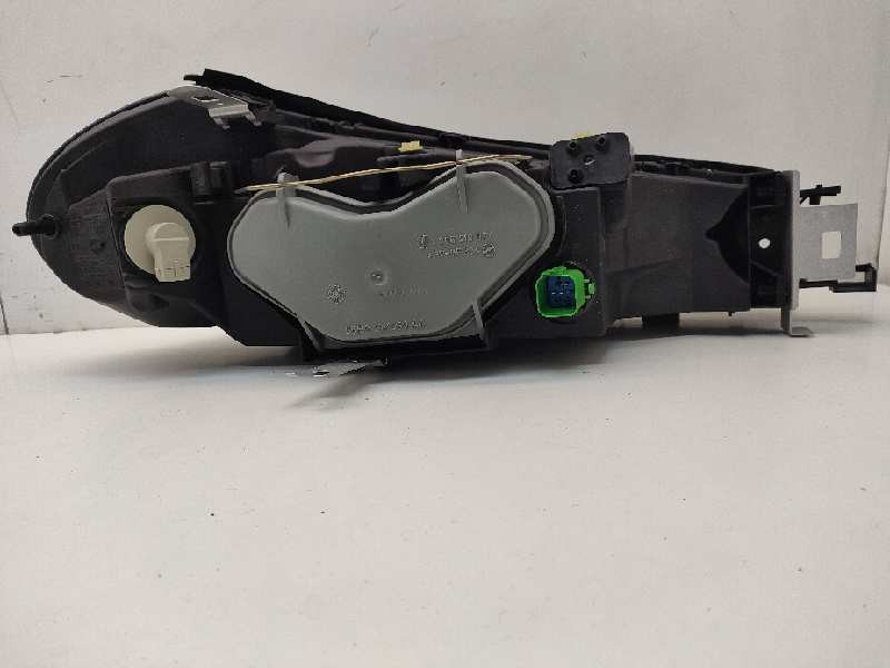 Recambio de faro izquierdo para ford mondeo berlina (gd) referencia OEM IAM 0301098203  