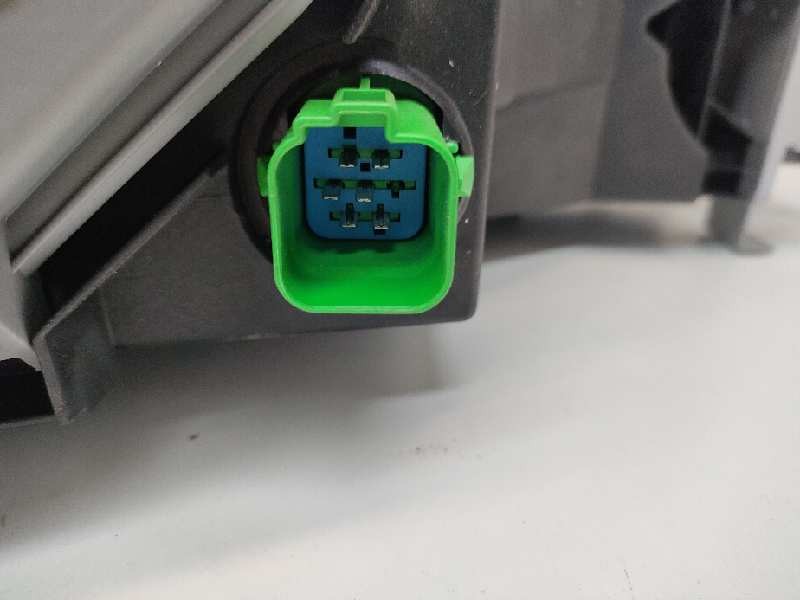 Recambio de faro izquierdo para ford mondeo berlina (gd) referencia OEM IAM 0301098203  