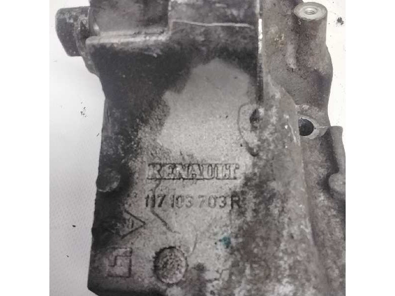 Recambio de soporte alternador para renault trafic combi (ab 4.01) 2.0 dci diesel cat referencia OEM IAM 117103703R  