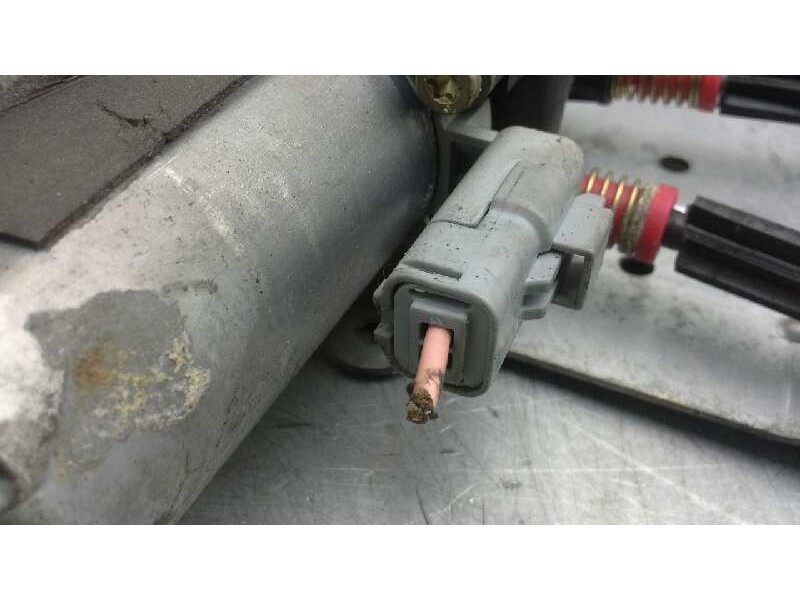 Recambio de elevalunas delantero derecho para citroen xsara picasso 1.6 exclusive referencia OEM IAM 9222F9  