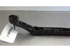 Recambio de brazo limpia delantero derecho para toyota prius+ eco referencia OEM IAM    2