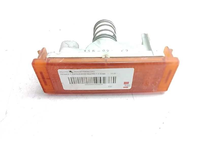 Recambio de piloto delantero derecho para renault rapid/express (f40) 1.4 break referencia OEM IAM 7700812996  