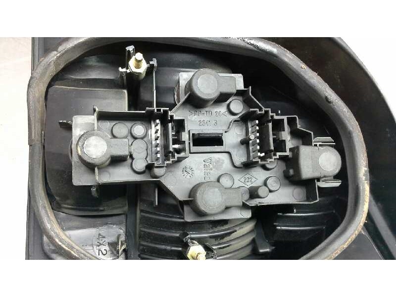 Recambio de piloto trasero izquierdo para renault scenic (ja..) 1.6 16v expression referencia OEM IAM   