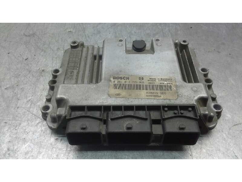 Recambio de centralita motor uce para renault megane ii berlina 5p 1.9 dci diesel referencia OEM IAM 0281011776 225 