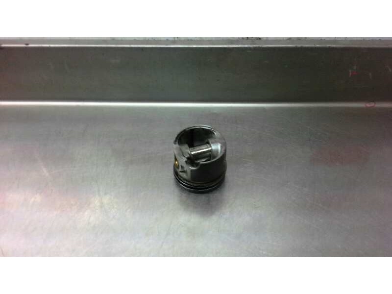 Recambio de piston para seat leon (1p1) 1.9 tdi referencia OEM IAM   