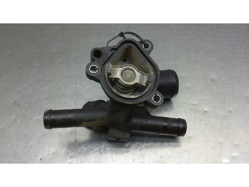 Recambio de caja termostato para opel movano b kasten/combi 2.3 cdti referencia OEM IAM 8200987549  