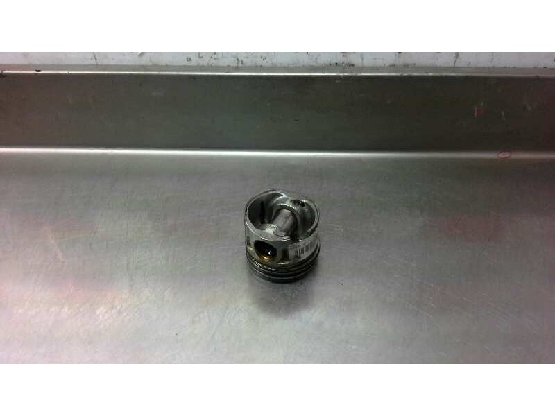 Recambio de piston para seat leon (1p1) 1.9 tdi referencia OEM IAM   