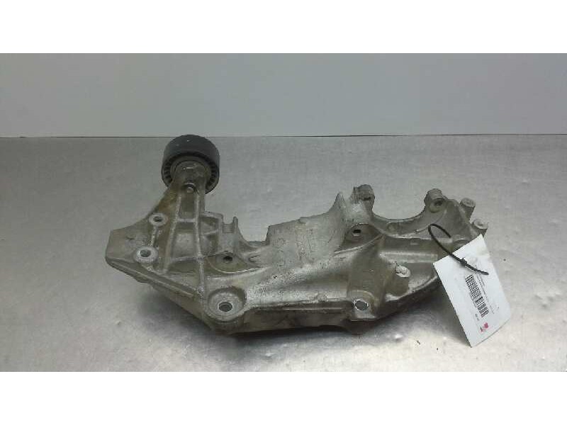 Recambio de soporte alternador para opel movano b kasten/combi 2.3 cdti referencia OEM IAM 117103585R  