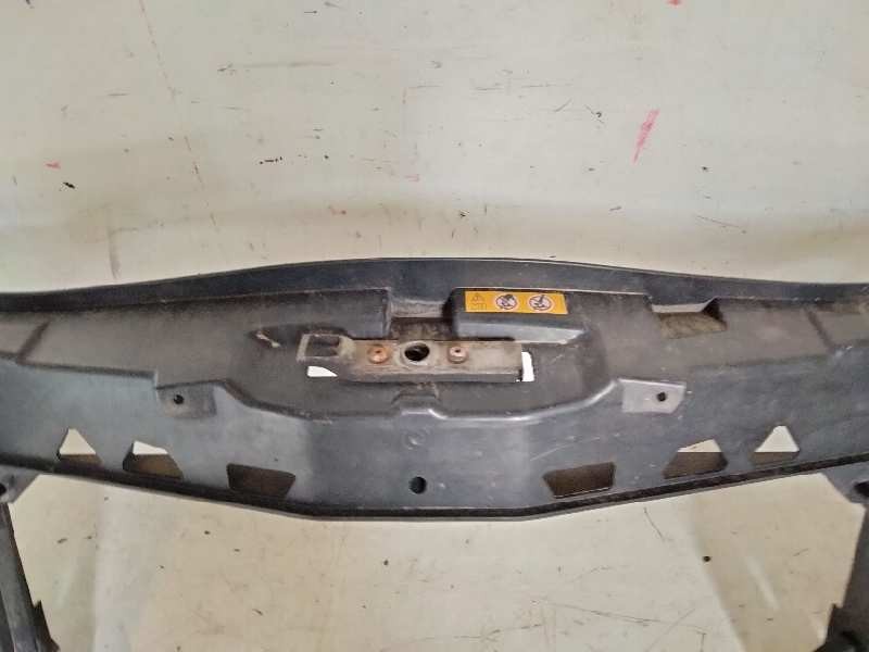 Recambio de panel frontal para mercedes sprinterii caja cerrada (desde 01.06) 310/313/316 cdi (906.631/633/635/637) referencia O