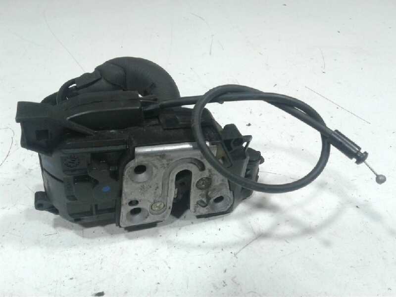 Recambio de cerradura puerta trasera izquierda para renault megane iii berlina 5 p authentique referencia OEM IAM 825030024R  