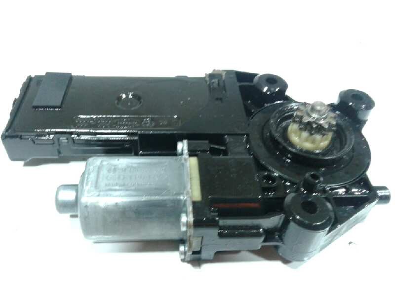 Recambio de motor elevalunas delantero izquierdo para renault megane iii berlina 5 p authentique referencia OEM IAM 807310596R  