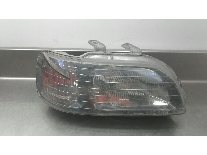 Recambio de faro derecho para honda civic berlina .5 (ma/mb) 1.5 vtec-e (ma9) referencia OEM IAM E110075  