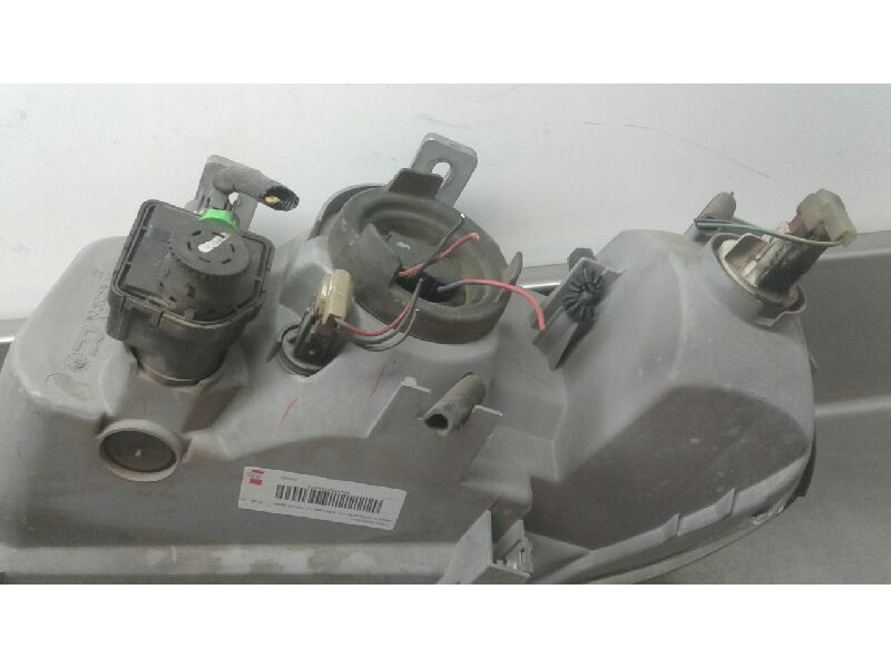 Recambio de faro derecho para honda civic berlina .5 (ma/mb) 1.5 vtec-e (ma9) referencia OEM IAM E110075  