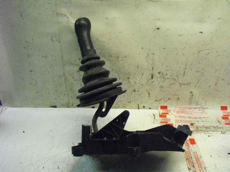 Recambio de pomo palanca cambio para ford fiesta berlina (dx) referencia OEM IAM 2S6R70453NE  