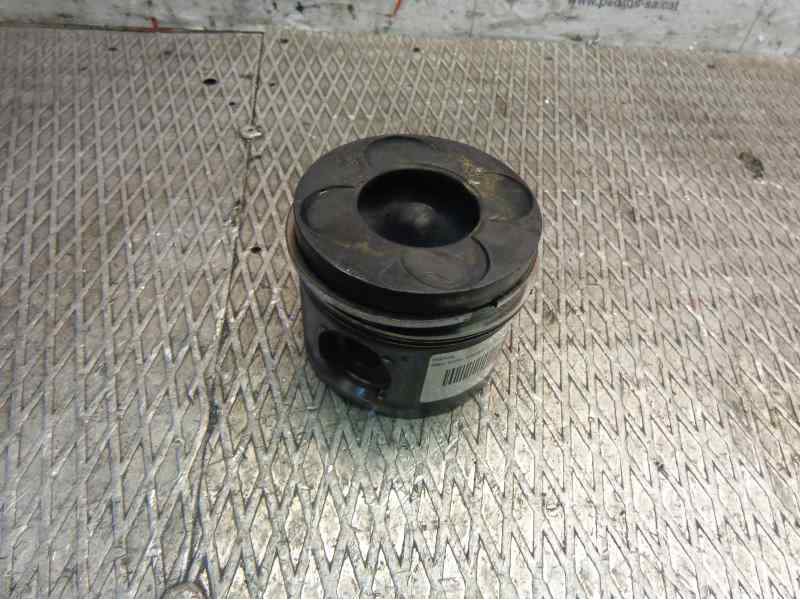 Recambio de piston para bmw serie 3 berlina (e46) 320d referencia OEM IAM   